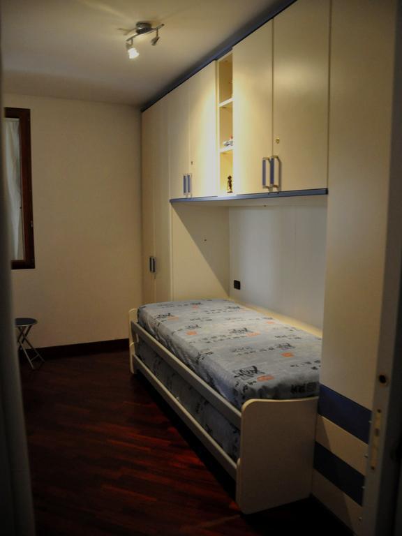 Dimora Donna Clara Bed and Breakfast Conversano Habitación foto