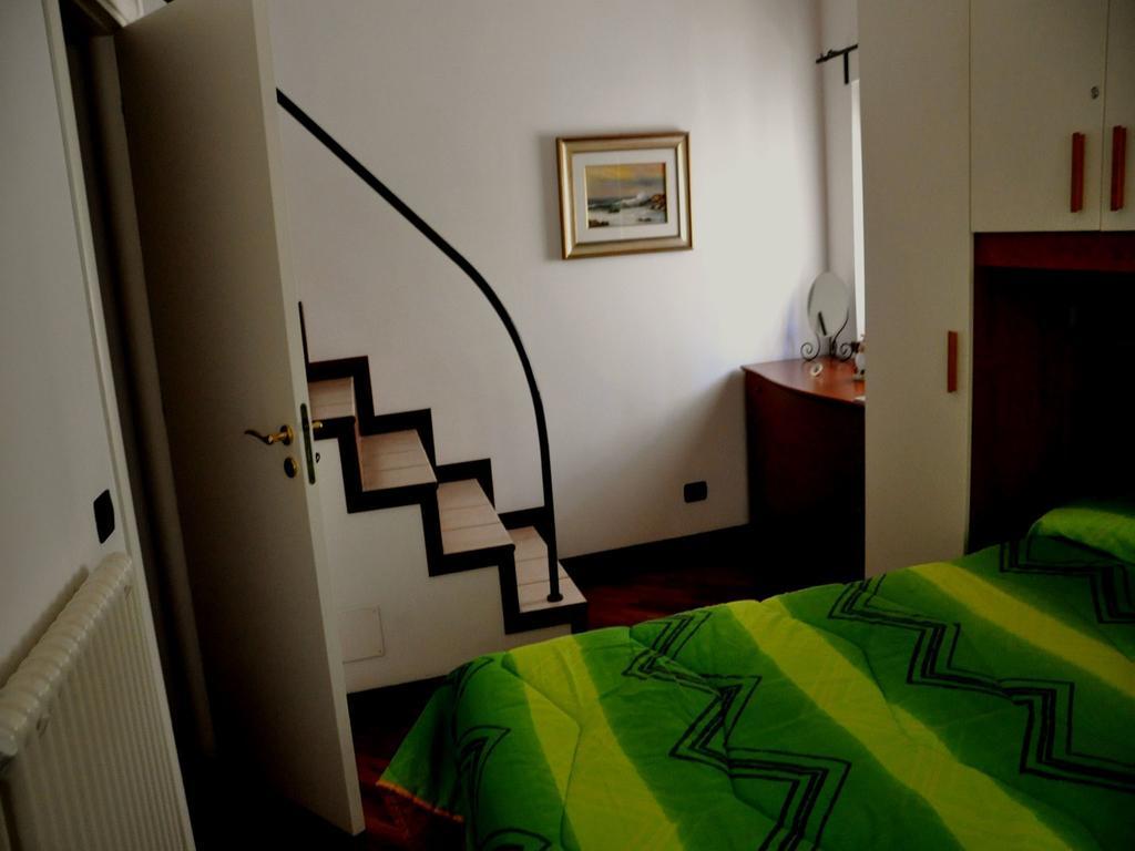 Dimora Donna Clara Bed and Breakfast Conversano Habitación foto